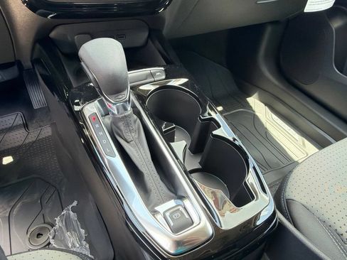 New 2026 Chevrolet Trax LT w/ Sunroof Package FWD image 26