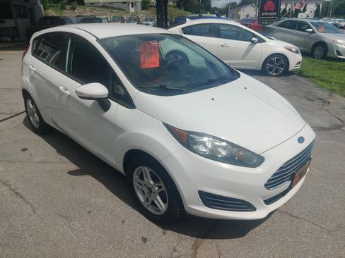 Used 2018 Ford Fiesta SE w/ Cold Weather Package FWD image 8