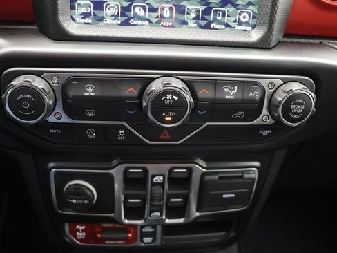 Used 2022 Jeep Gladiator Rubicon w/ Dual Top Group image 31