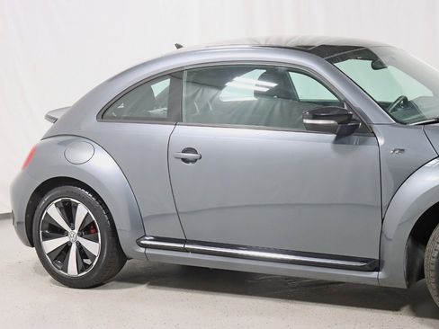Used 2014 Volkswagen Beetle R-Line FWD image 3