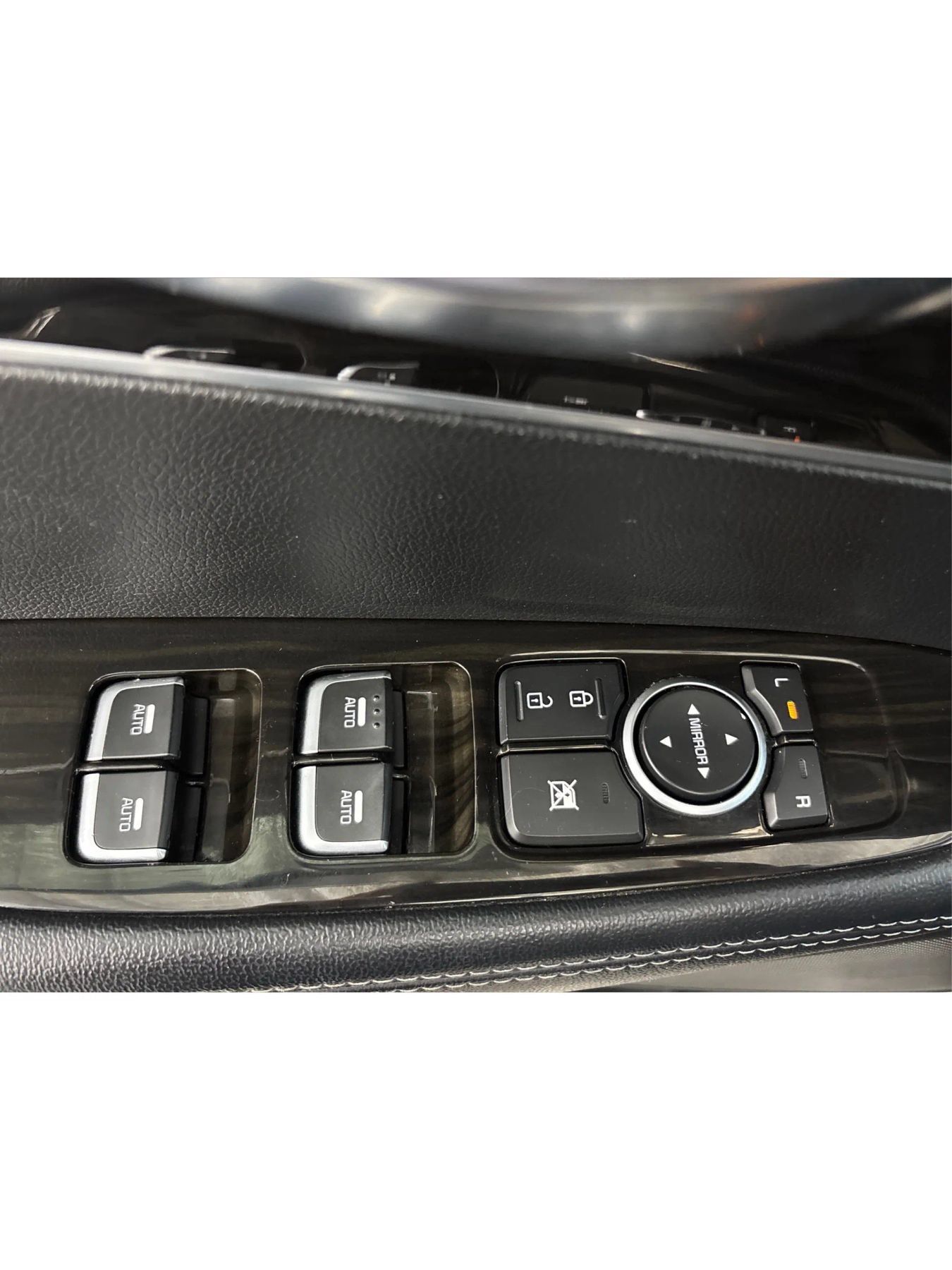 Used 2019 Kia Sorento S AWD/4WD image 38