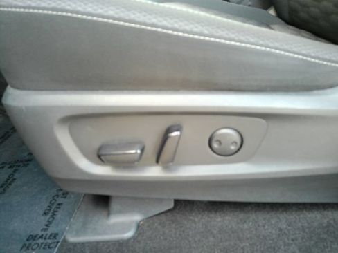 Used 2024 Nissan Pathfinder SV w/ Black Appearance Package FWD image 13