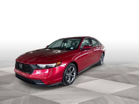 Used 2023 Honda Accord EX image 4