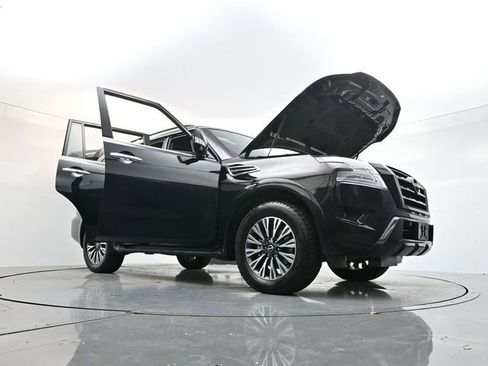 Used 2023 Nissan Armada SL w/ Midnight Edition Package image 38