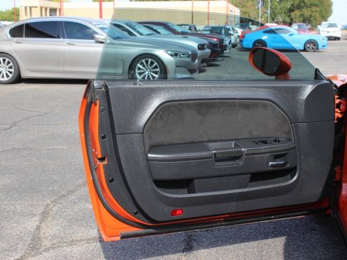 Used 2009 Dodge Challenger SRT8 w/ SRT Option Group II RWD image 14