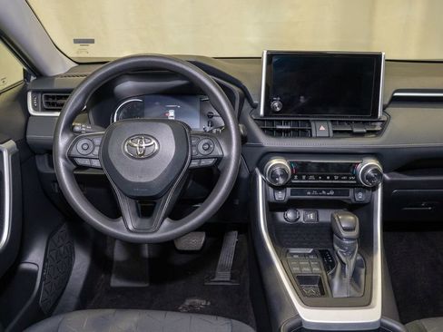 Used 2024 Toyota RAV4 XLE image 2