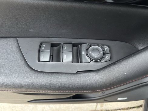 Used 2025 Chevrolet Blazer RS image 21