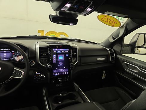 Certified 2025 RAM 1500 Big Horn AWD/4WD image 25