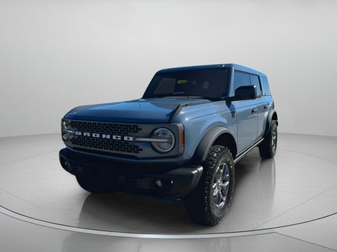 New 2025 Ford Bronco Badlands image 11