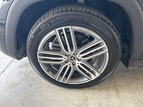 Used 2025 Mercedes-Benz GLS 450 GLS 450 image 14