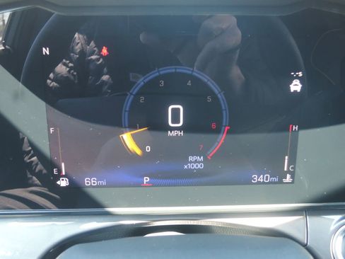 Used 2024 Chevrolet Trax ACTIV w/ Sunroof Package image 13