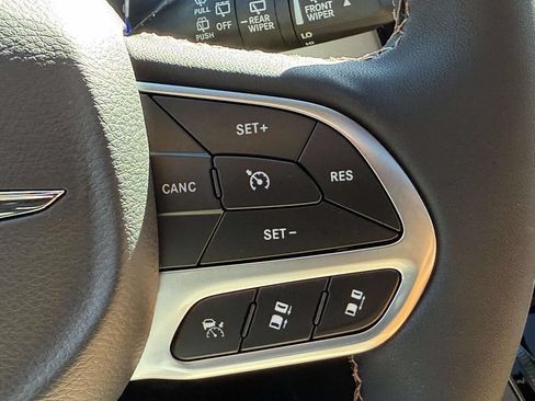 New 2026 Chrysler Pacifica Pinnacle FWD image 25