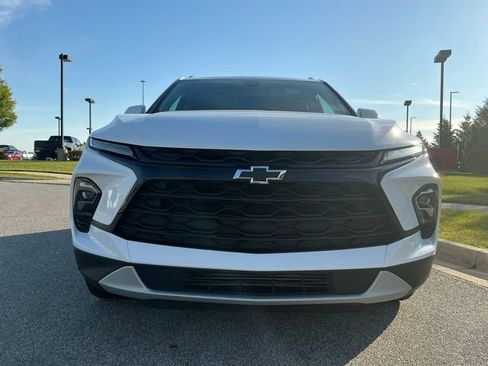 Used 2024 Chevrolet Blazer LT w/ Convenience Package FWD image 8