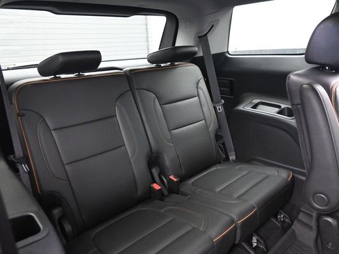 Used 2023 GMC Acadia AT4 w/ Technology Package image 17