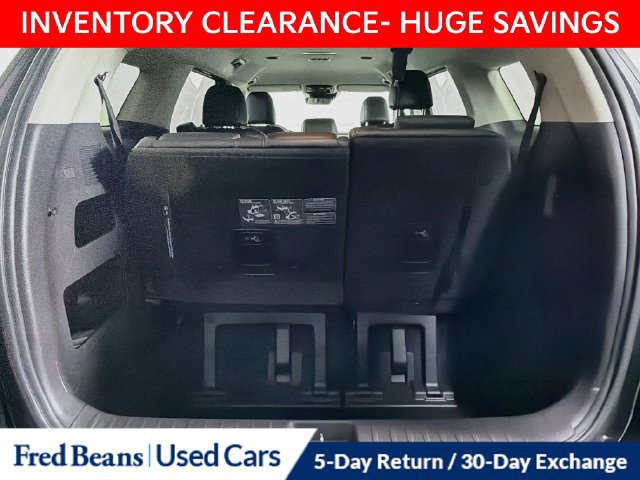 Used 2024 Kia Carnival LX FWD image 31