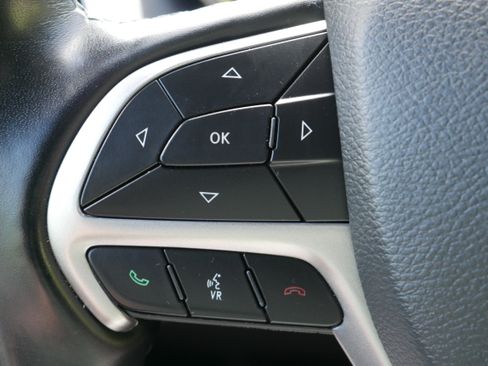 Used 2022 Jeep Grand Cherokee Laredo X AWD/4WD image 25