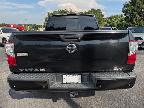 Used 2020 Nissan Titan SV w/ SV Convenience Package RWD image 11