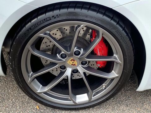 Used 2021 Porsche 718 Boxster Spyder RWD image 26