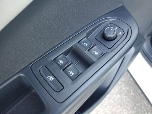 New 2026 Volkswagen Taos S FWD image 13