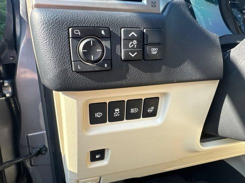 Used 2021 Lexus GX 460 Premium AWD/4WD image 18