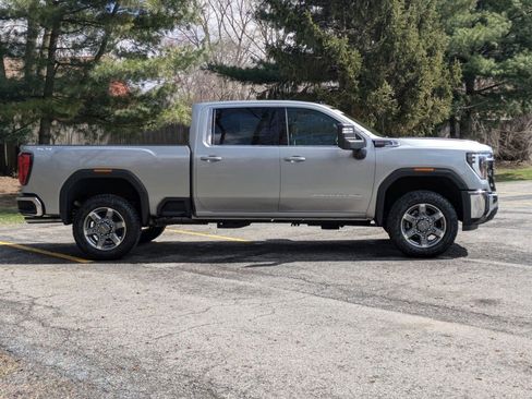 New 2026 GMC Sierra 2500 SLE w/ SLE Value Package; AWD/4WD image 8