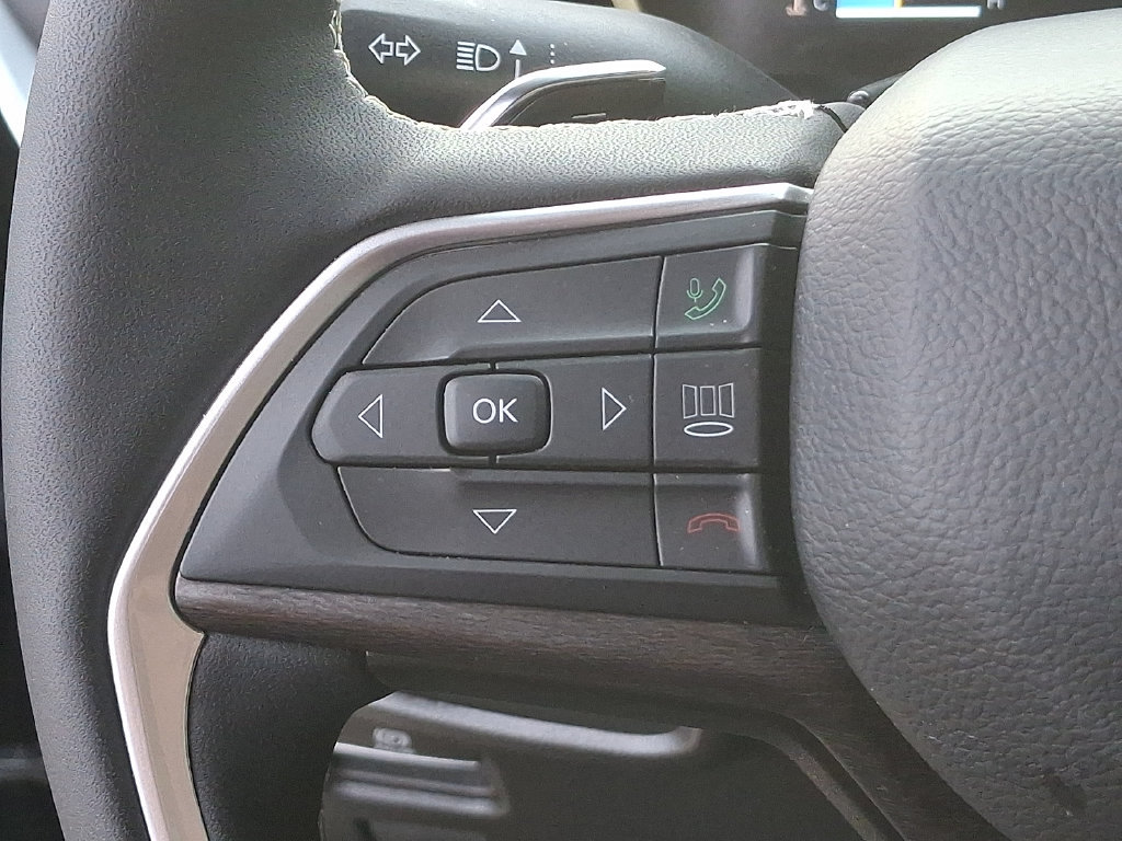 Used 2026 Jeep Grand Cherokee Limited AWD/4WD image 21