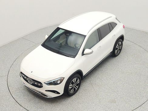Certified 2025 Mercedes-Benz GLA 250 image 22