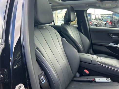Used 2025 Mercedes-Benz E 350 Sedan image 12