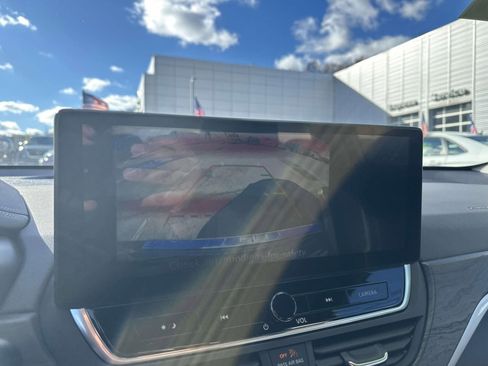 Used 2023 Nissan Altima 2.5 SV w/ SV Premium Package image 19