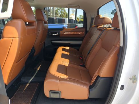 Used 2018 Toyota Tundra SR5 image 15