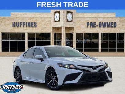 Used 2021 Toyota Camry SE w/ Cold Weather Package