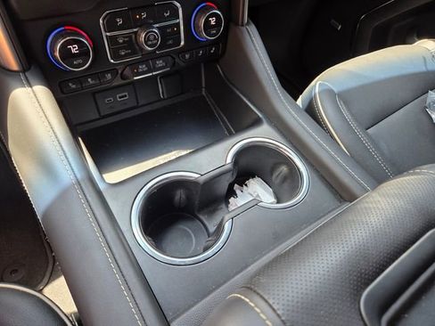 Used 2022 Chevrolet Tahoe Premier RWD image 25