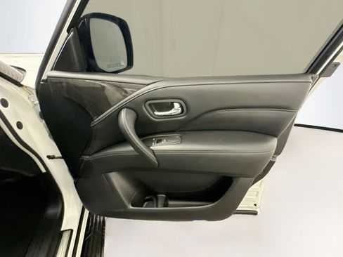 Used 2024 INFINITI QX80 Luxe AWD/4WD image 35