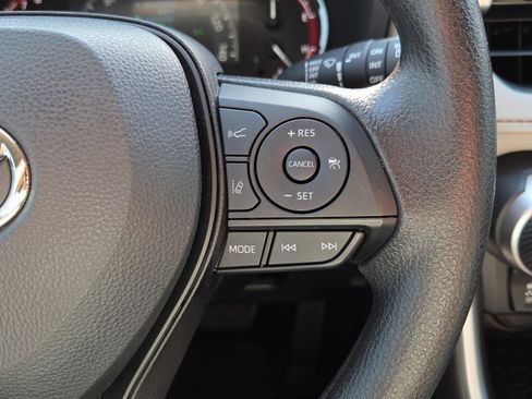 Certified 2025 Toyota RAV4 XLE FWD image 26