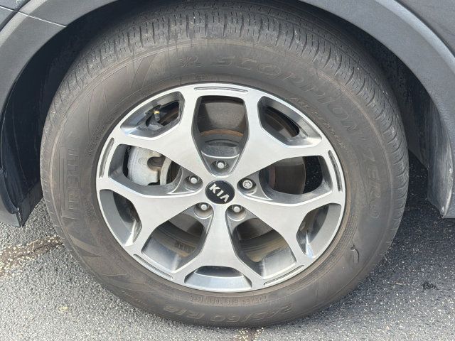 Used 2020 Kia Telluride EX w/ Towing Package FWD image 13