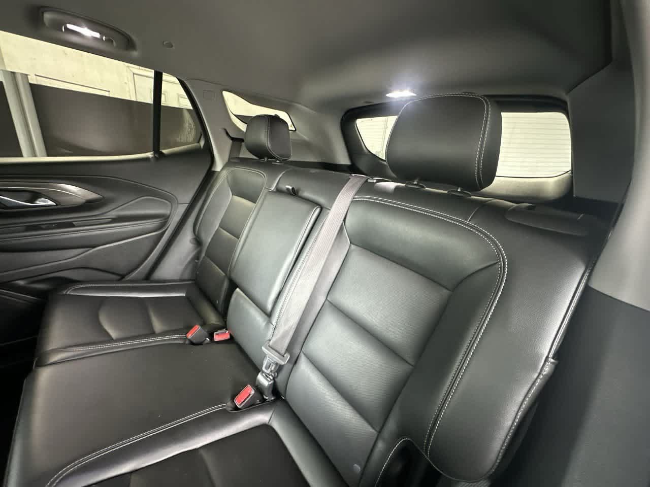 Used 2024 GMC Terrain SLT AWD/4WD image 22