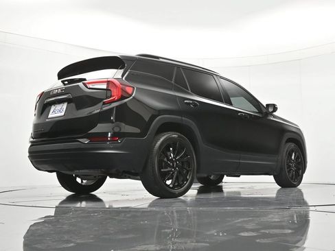 Used 2023 GMC Terrain SLT w/ Tech Package FWD image 41