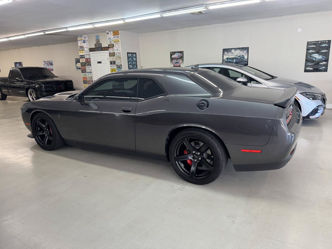 Used 2018 Dodge Challenger SRT Hellcat RWD image 33