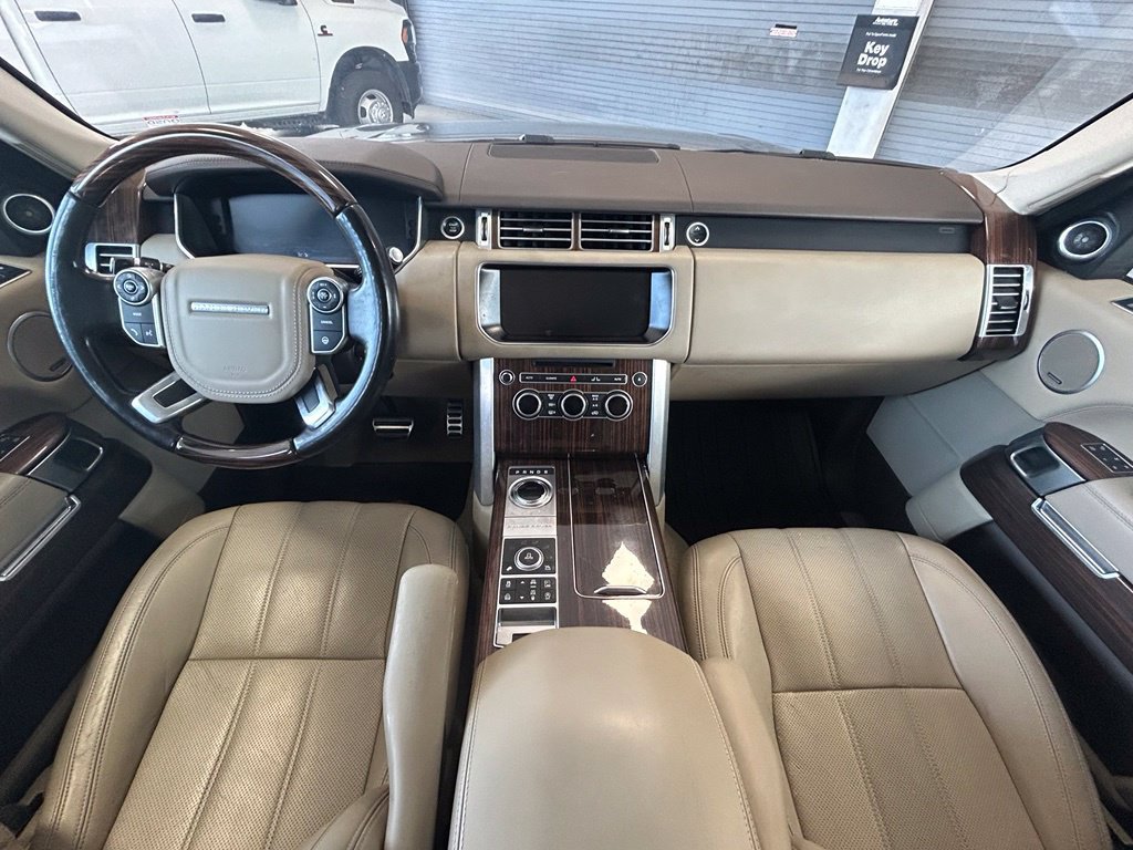 Used 2017 Land Rover Range Rover Supercharged AWD/4WD image 10