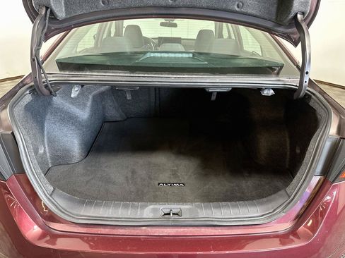 Used 2024 Nissan Altima 2.5 SV w/ SV Premium Package FWD image 25