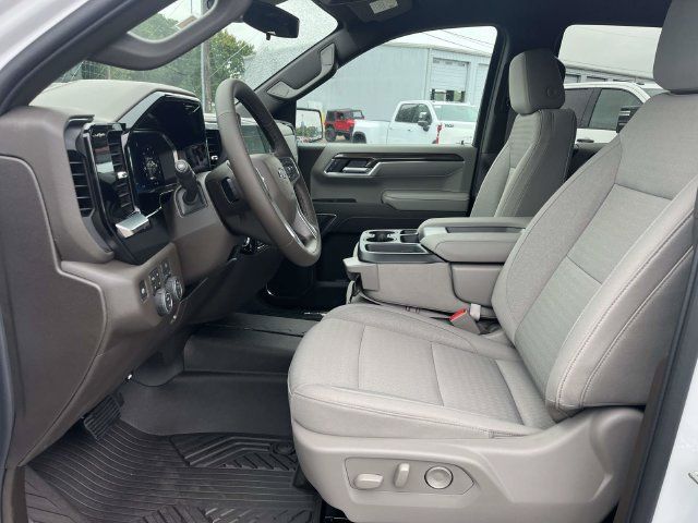 New 2026 Chevrolet Silverado 1500 RST w/ Z71 Off-Road Package AWD/4WD image 9