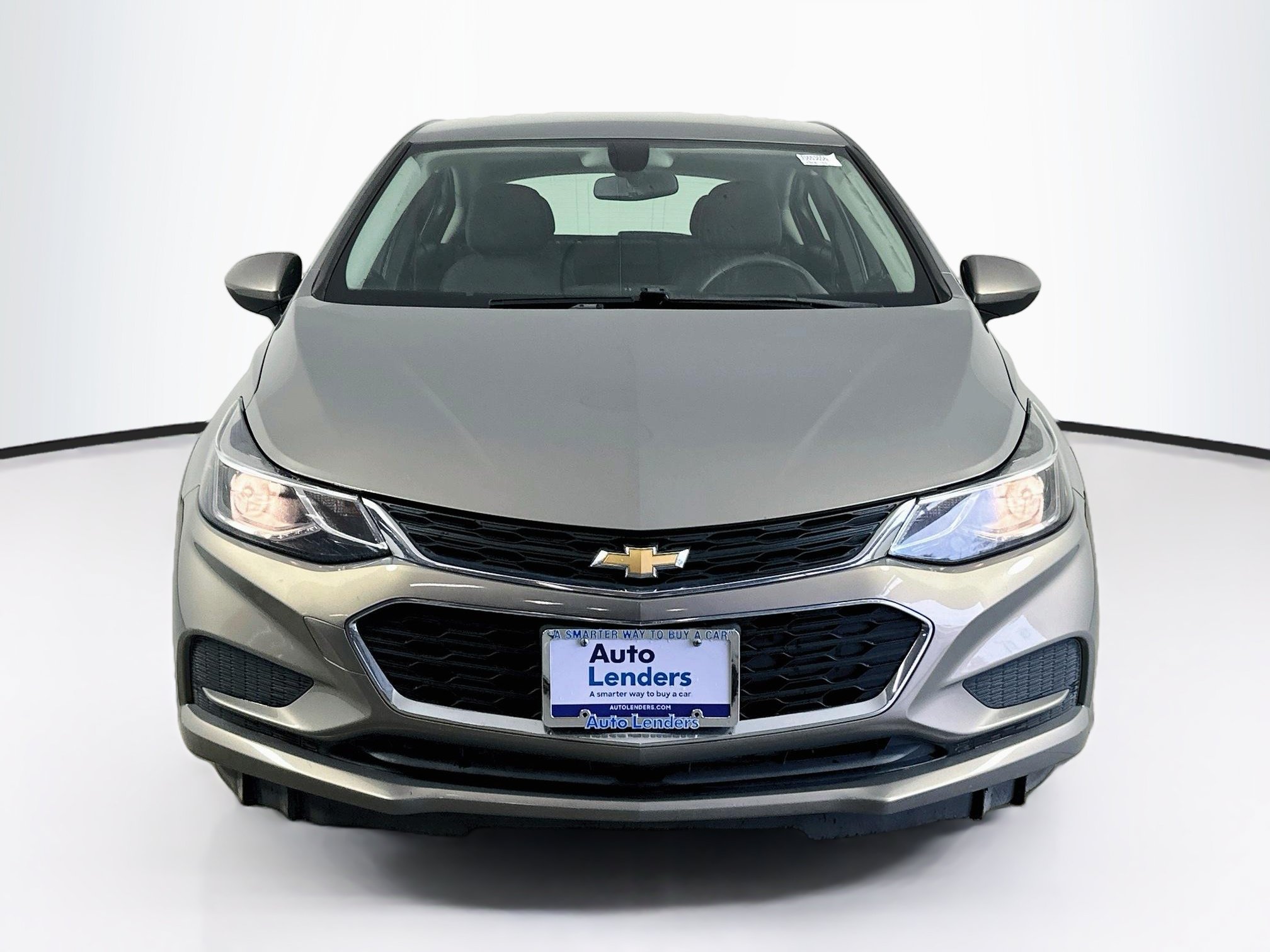 Used 2018 Chevrolet Cruze LT w/ Convenience Package FWD image 2