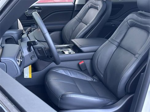 New 2026 Lincoln Aviator Reserve w/ Jet Appearance Package image 17