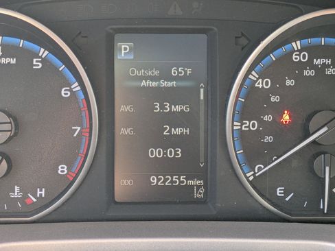 Used 2017 Toyota RAV4 XLE image 19