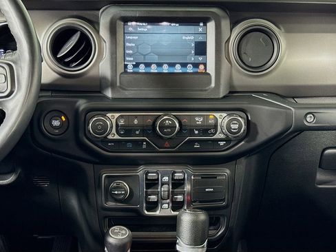 Used 2023 Jeep Wrangler Unlimited w/ Cold Weather Group AWD/4WD image 15