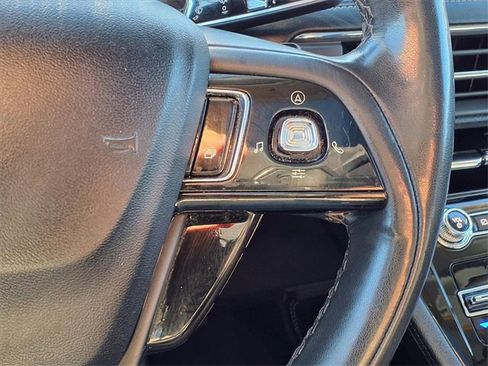 Used 2021 Lincoln Corsair FWD w/ Premium Package image 16