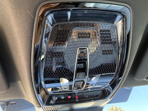 Used 2026 Cadillac Vistiq Luxury image 24