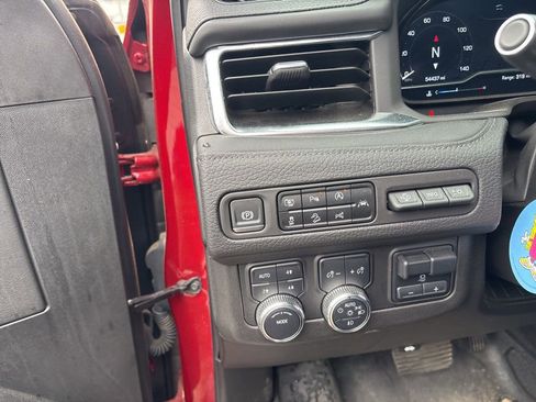 Used 2024 GMC Yukon Denali w/ Advanced Technology Package image 13