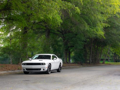 Used 2017 Dodge Challenger SXT Plus RWD image 35