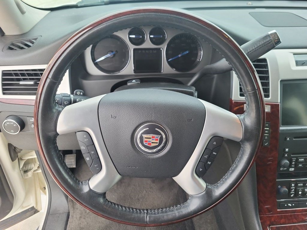 Used 2008 Cadillac Escalade AWD image 18